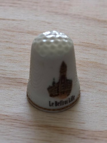 Dé coudre souvenir - dé, vintage