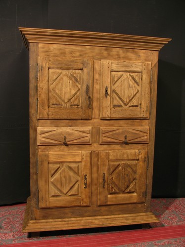 Ancienne armoire louis xiii - ,