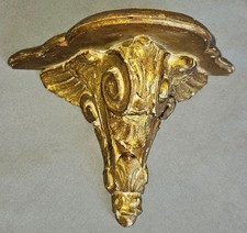 Console d'applique d' angle vintage en bois doré style XVIII ème Volutes & ailes