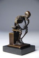 Le penseur- d'après Rodin-