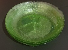 3 Bol en verre, feuille verte