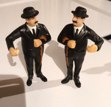 2 FIGURINES DUPONT ET DUPOND TENANT LEUR CANNE  DE TINTIN AVEC BRAS ARTICULE 