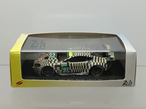 Spark s4666 aston martin - 1:43,