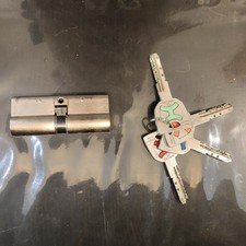 Barillet Bricard 45*45 cm Sécurité ++ – 4 clés - Très Bon Etat FR 