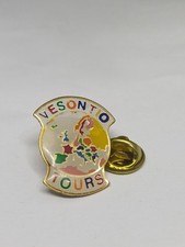 (Q1) Pin's Vesontio Tours