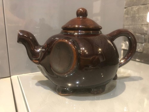 Jolie théière éléphant - , en