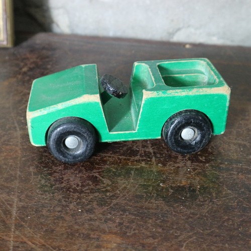 Ancien jouet artisanal voiture - ancien,