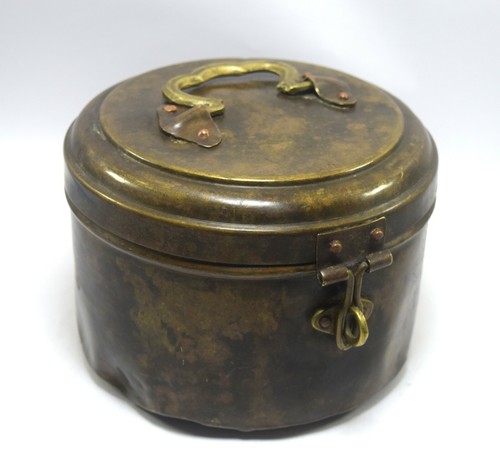 Boîte laiton ancienne avec - en,