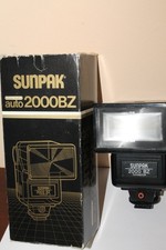 Flash électronique Sunpak Auto 2000 BZ + boite