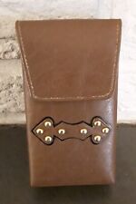 Etui à paquet de cigarettes.