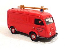 RENAULT 1000 KG POMPIERS BRAY EN VAL AVEC DEFAUT - CORGI 1/43 ED LIMIT 2300 EX.