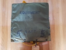 Rare Corée/Vietnam radeau de survie avec ses accessoires.