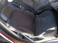 8904Q8 SIÈGE AVANT DROIT /