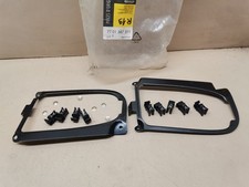 PAIRE DE SUPPORT FEU  ANTIBROUILLARD RENAULT 19 R19