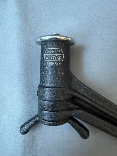 Leitz 14100 vintage tripod - leitz,