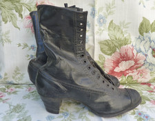 Paire chaussures victoriane - de,