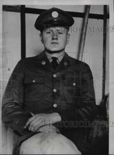 1935 Press Photo Pvt Ray
