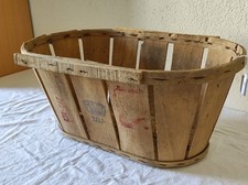 Ancienne Cagette, Cageot en bois ovale 48 x 30 cm par 23 cm de haut " Mussy "