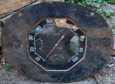 Jeager/Tableau de bord/compteur de vitesse/Renault Goélette..