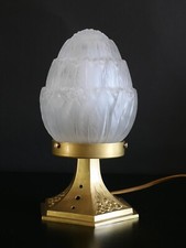 lampe art déco avec son globe