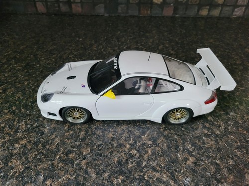 Autoart porsche 911 - gt3r,