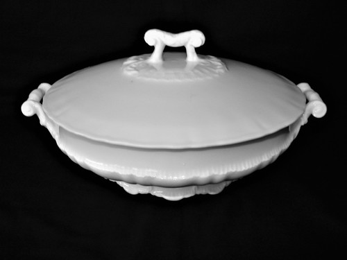 Ancien légumier porcelaine - ancien,