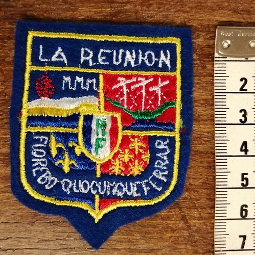 974 écusson ancien brodé - 974,