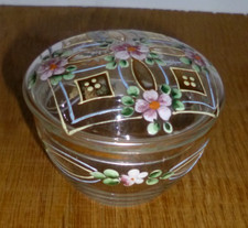 ancienne boite ronde en verre émaillé de guirlandes de fleurs