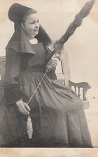 CP JEUNE BRETONNE FILEUSE