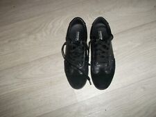 Derbies GEOX respira cuir et peau noir décos clous dorés  taille 36 TTBE