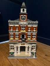 Mairie Lego 10224 - Complète, 3/3 notices, 6/8 des personnages exclusifs