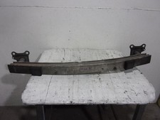 8L0807109F renfort pare-choc