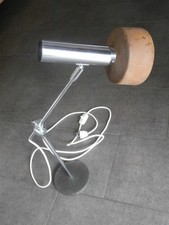 Lampe à bras articulé