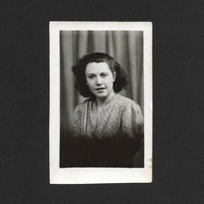 Portrait jeune femme identité