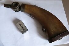 ancienne poire a poudre boche B a paris  .