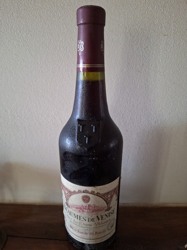 Ancienne bouteille vin - bouteille, rouge