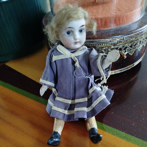 Poupée ancienne mignonnette - ancienne,