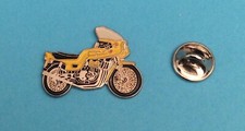 Pin's MOTO MOTORBIKE DUNSTALL KAWASAKI G.B  U.K LAPEL PIN