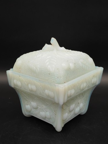 Ancienne bonbonnière boîte - /,
