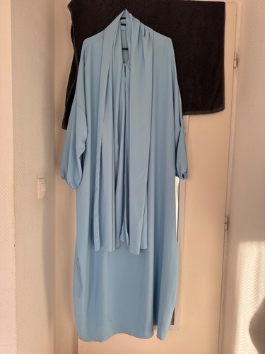 Abaya avec voile bleu - ,