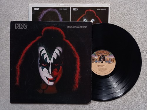 33t kiss gene - lp, simmons"