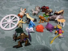 lot=mini figurines  16piéces pour décor maison de poupée animaux et divers 