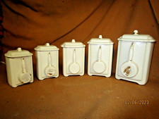 Pots à épices anciens en