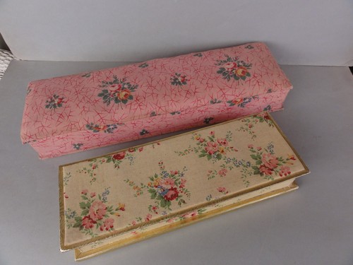 Lot ancienne boite tissus - ,