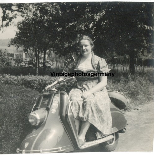 Z1026 photo 1960s vespa - 1960s,