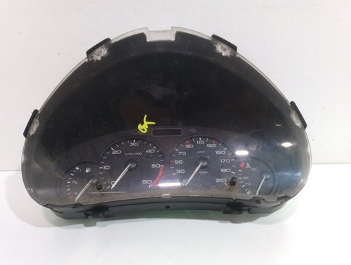 Compteur vitesse tableau de - de,