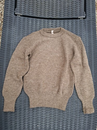 Pull modele 1941 - 1941, daté