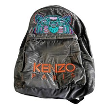 Veritable sac à dos brodé