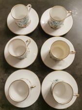 Tasses Avec Soucoupe