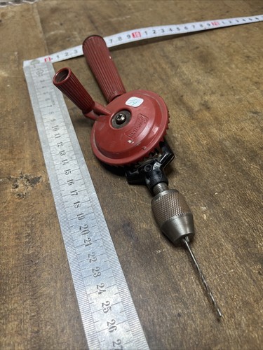 Old tool outil - old,